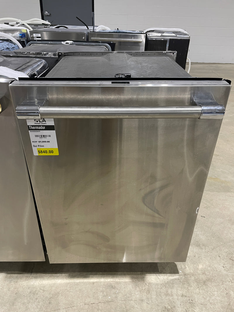 Thermador Pro Series DWHD650WFP 24 Inch Professional Series Dishwasher