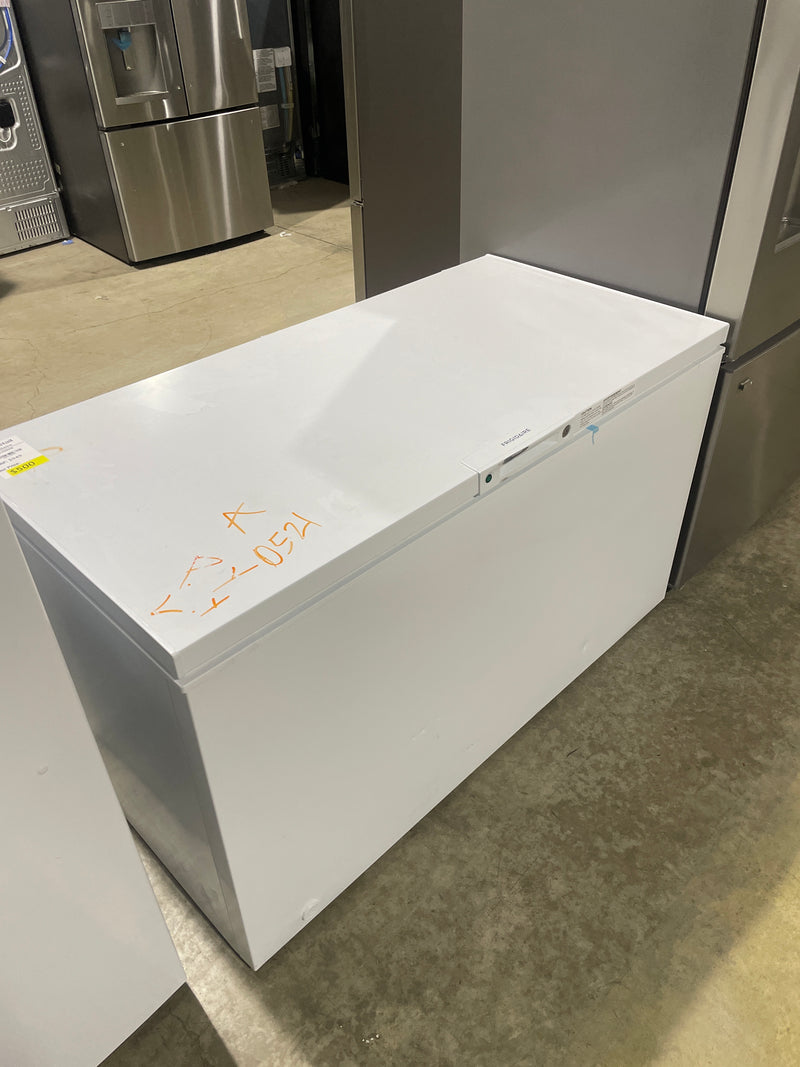 Frigidaire FFCL1542AW 14.8 Cu. ft. Chest Freezer White