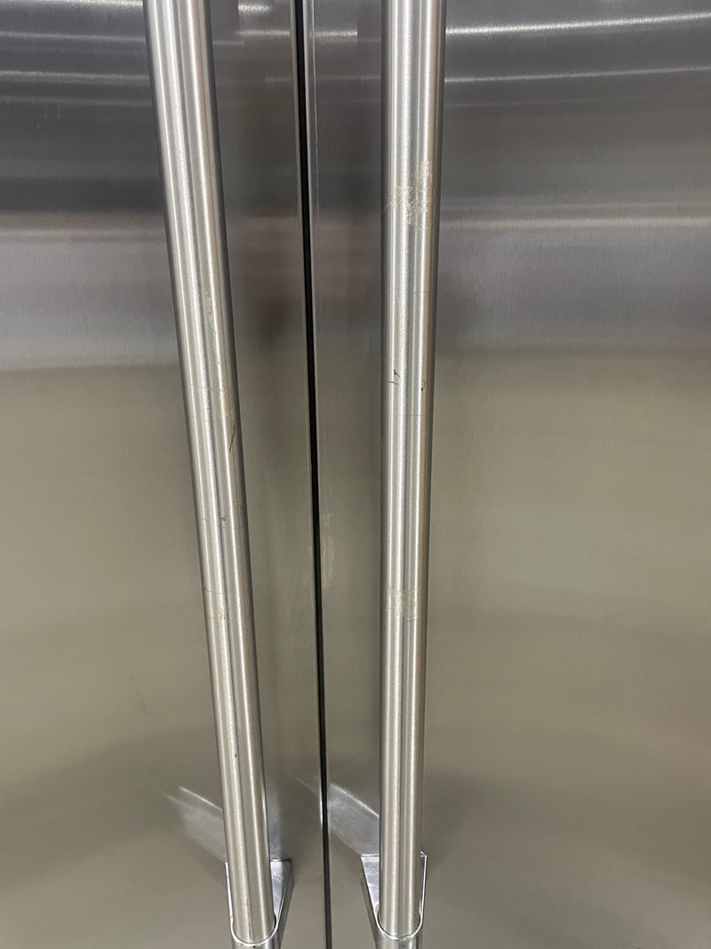 Viking VCSB5423SS 42" 25.32 Cu. Ft. Built-In Side By Side Refrigerator