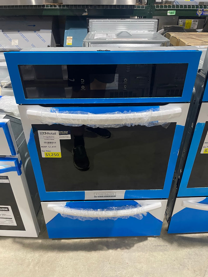 Frigidaire GCWG2438AW  24" Single Gas Wall Oven
