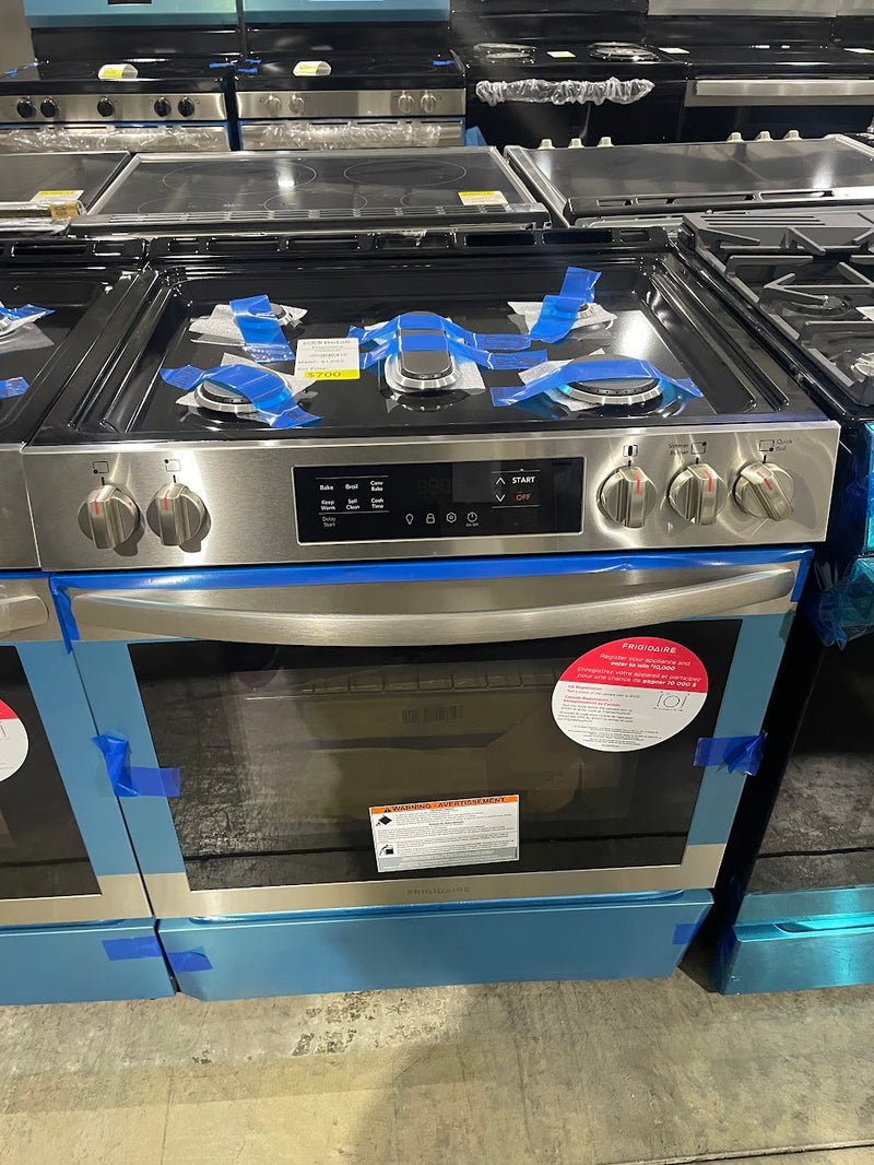 Frigidaire FCFG3083AS Front Control Gas Range