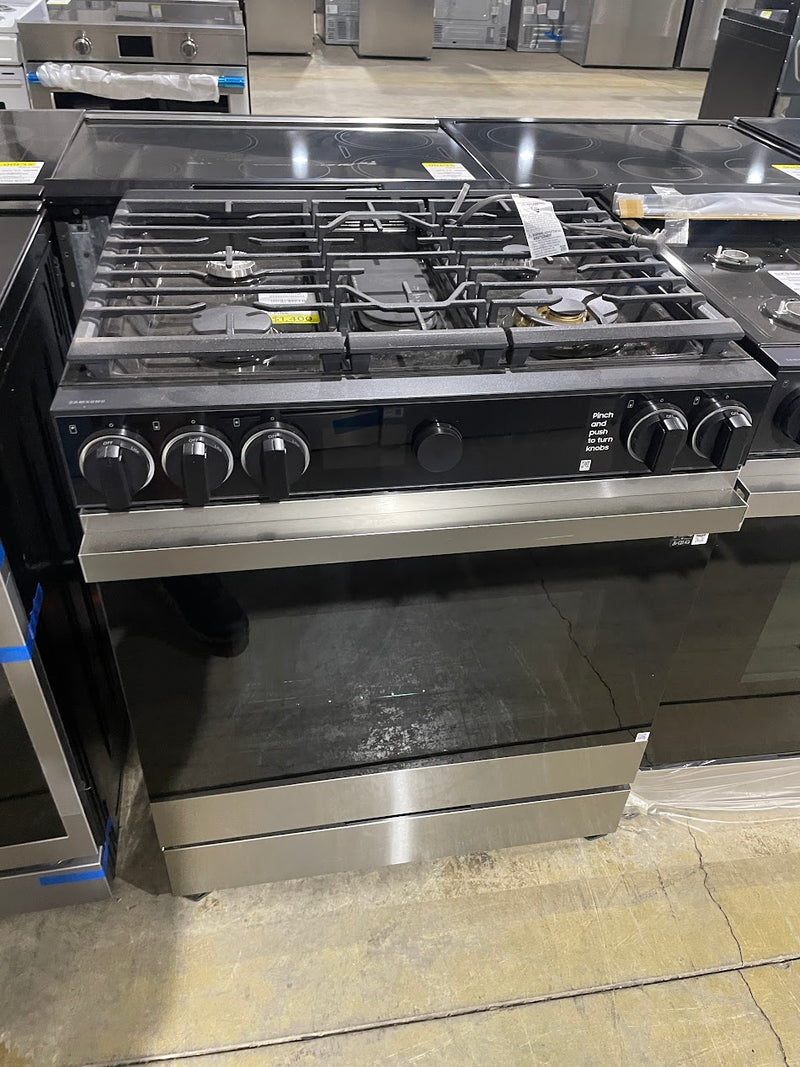 Samsung NSG6DG8700SRAA 6 cu. ft. Slide-in Gas Range